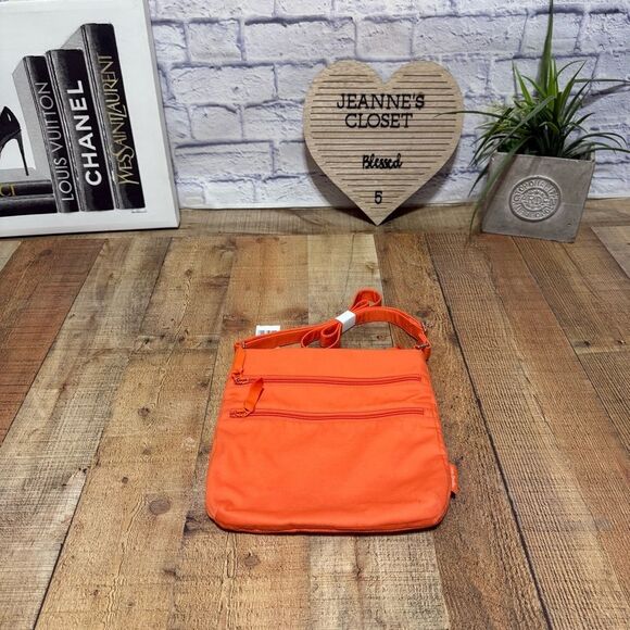 NWT Vera Bradley Triple Zip Hipster In Orange Bell Pepper - Picture 14 of 14